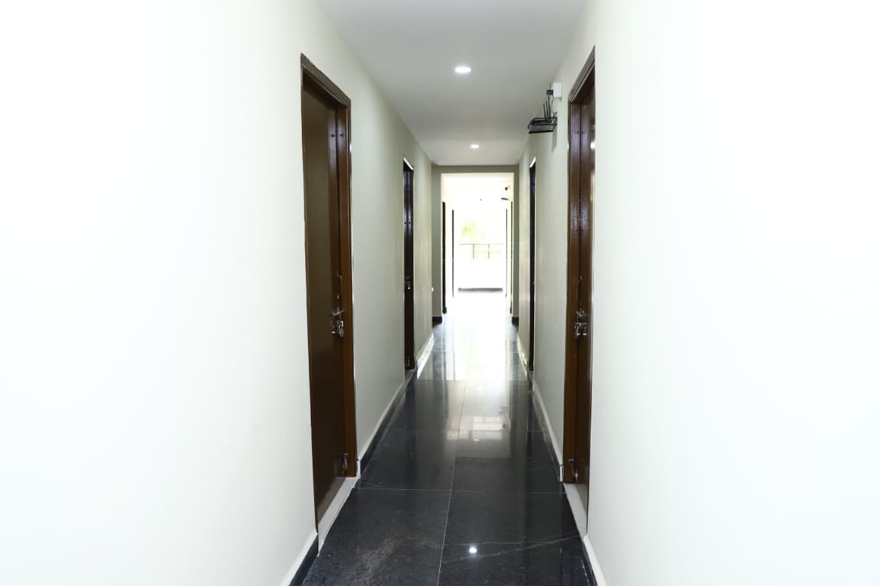 Colours Men's PG & Hostel 2